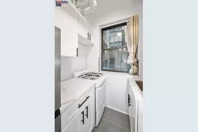 211 E 35th Street #1M, New York, NY 10016 - Photo 4