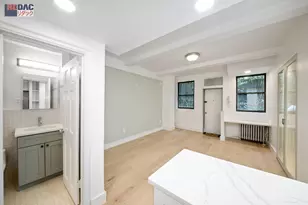 211 E 35th St, New York City, NY 10016 - Photo 1