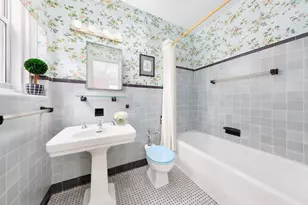 320 E 72nd St, New York City, NY 10021 - Photo 12
