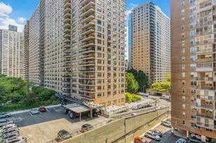 303 W 66th St, New York, NY 10023 - Photo 16