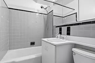 320 E 54th St, New York, NY 10022 - Photo 4