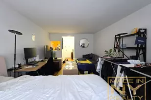 320 W 30th St, New York, NY 10001 - Photo 2