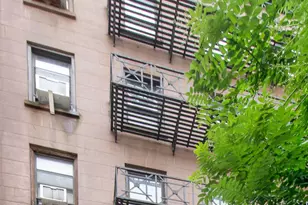 220 E 82nd St, New York City, NY 10028 - Photo 6