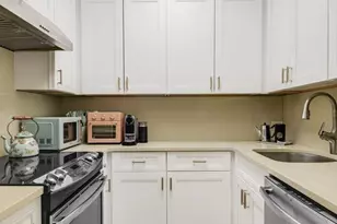641 5th Ave, New York City, NY 10022 - Photo 8