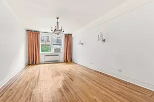 310 W 55th St, New York, NY 10019 - Photo 2