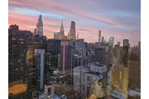 330 E 38th St, New York City, NY 10016 - Photo 2
