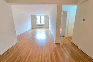 1475 Thieriot Ave, New York City, NY 10460 - Photo 2