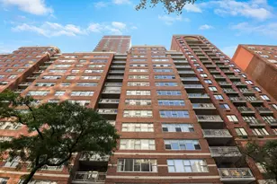 360 E 72nd St, New York City, NY 10021 - Photo 14