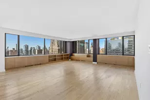 322 W 57th St, New York City, NY 10019 - Photo 12