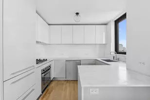 322 W 57th St, New York City, NY 10019 - Photo 2