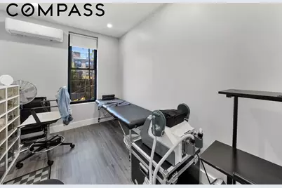 30 Marconi Place, New York City, NY 11233 - Photo 14