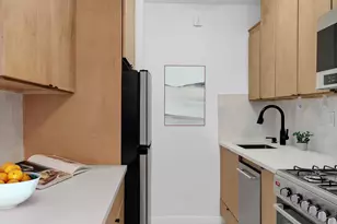 211 E 53rd St, New York City, NY 10022 - Photo 4