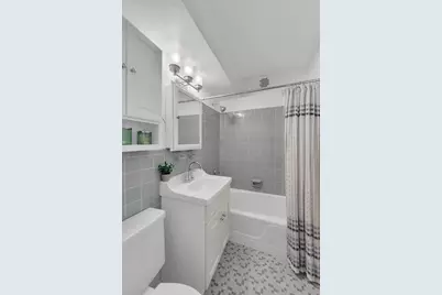 211 E 53rd Street #10-G, New York City, NY 10022 - Photo 6