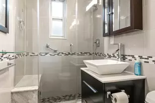 39-25 51st St, New York City, NY 11377 - Photo 22