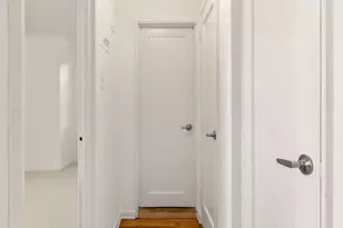39-25 51st St, New York City, NY 11377 - Photo 16