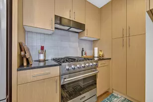 48-15 11th St, New York City, NY 11101 - Photo 12