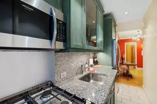 255 W 23rd St, New York City, NY 10011 - Photo 4