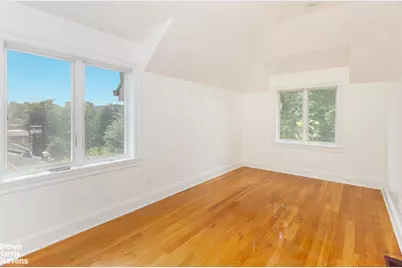 5637 Delafield Avenue, New York City, NY 10471 - Photo 16