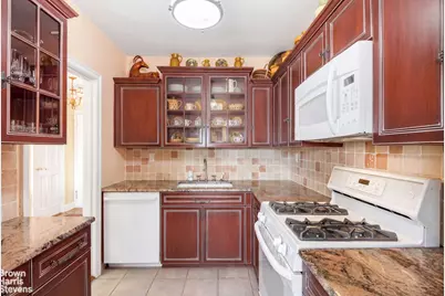 300 E 74th Street #17E, New York City, NY 10021 - Photo 10