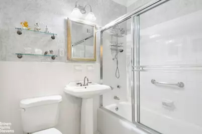 300 E 74th Street #17E, New York City, NY 10021 - Photo 14