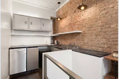 215 E 17th Street #2, New York, NY 10003 - Photo 2