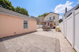 87-77 254th St, New York City, NY 11426 - Photo 28