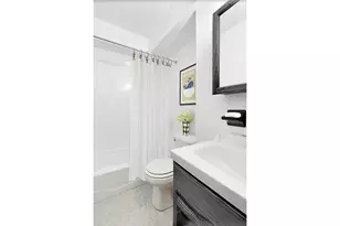 340 E 74th St, New York City, NY 10021 - Photo 4