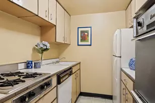 166 E 61st St, New York City, NY 10065 - Photo 8