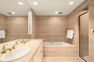 895 Park Ave, New York City, NY 10075 - Photo 10