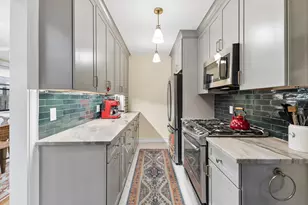 119 W 71st St, New York City, NY 10023 - Photo 4