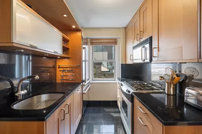 136 E 56th Street #7B, New York, NY 10022 - Photo 2