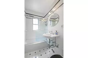 136 E 56th St, New York City, NY 10022 - Photo 8
