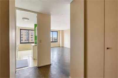 185 Hall Street #701, Brooklyn, NY 11205 - Photo 4