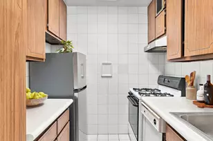 400 E 56th St, New York, NY 10022 - Photo 4