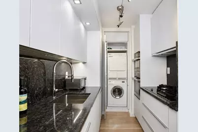 161 W 61st Street #23H, New York, NY 10023 - Photo 2
