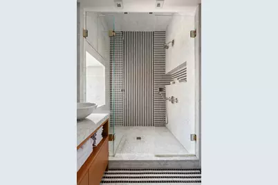 21 E 66th Street #8W, New York City, NY 10065 - Photo 18