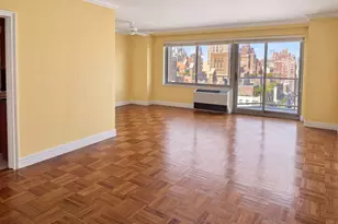 300 E 74th St, New York City, NY 10021 - Photo 2