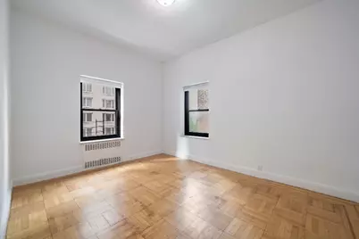57 W 58th Street #7A, New York, NY 10019 - Photo 6