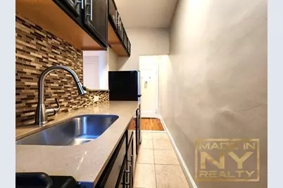 25-74 33rd Street #2C, New York City, NY 11102 - Photo 2