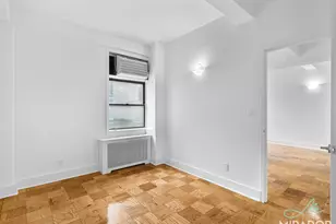 132 E 45th St, New York City, NY 10017 - Photo 4