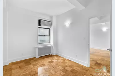 132 E 45th Street #11D, New York, NY 10017 - Photo 4