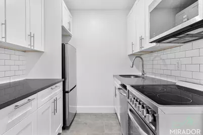 132 E 45th Street #11D, New York, NY 10017 - Photo 6