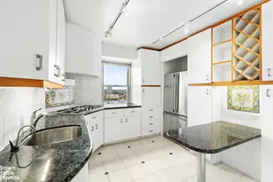 400 E 56th St, New York City, NY 10022 - Photo 10