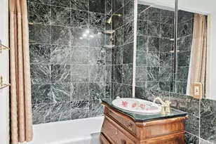 400 E 56th St, New York City, NY 10022 - Photo 18