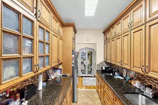 915 E 17th St, Brooklyn, NY 11230 - Photo 4