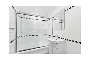 161 W 16th St, New York, NY 10011 - Photo 4
