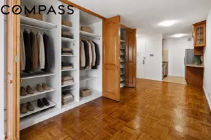 300 E 40th St, New York City, NY 10016 - Photo 4