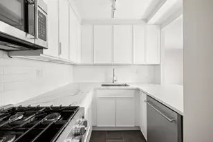 555 Main St, New York City, NY 10044 - Photo 6