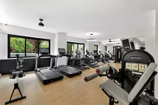 347 W 57th St, New York City, NY 10019 - Photo 14