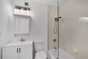 347 W 57th St, New York City, NY 10019 - Photo 10